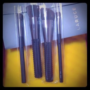 4 piece Laruce brush set